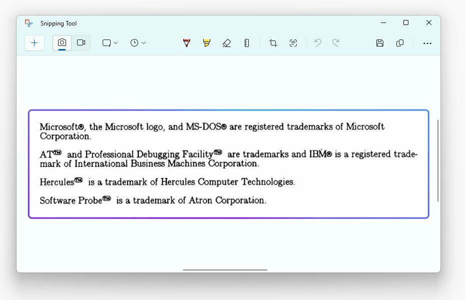 Søk etter «Utklippsverktøy» i søkefeltet på oppgavelinjen, og klikk på resultatet Utklippsverktøy. Nå kan du klikke på Ny i øverste venstre hjørne for å ta et bilde av det du ser på skjermen. Bildet settes inn i klippeverktøyet, og du kan klikke på tekstikonet i verktøylinjen for å trekke ut tekst fra bildet.