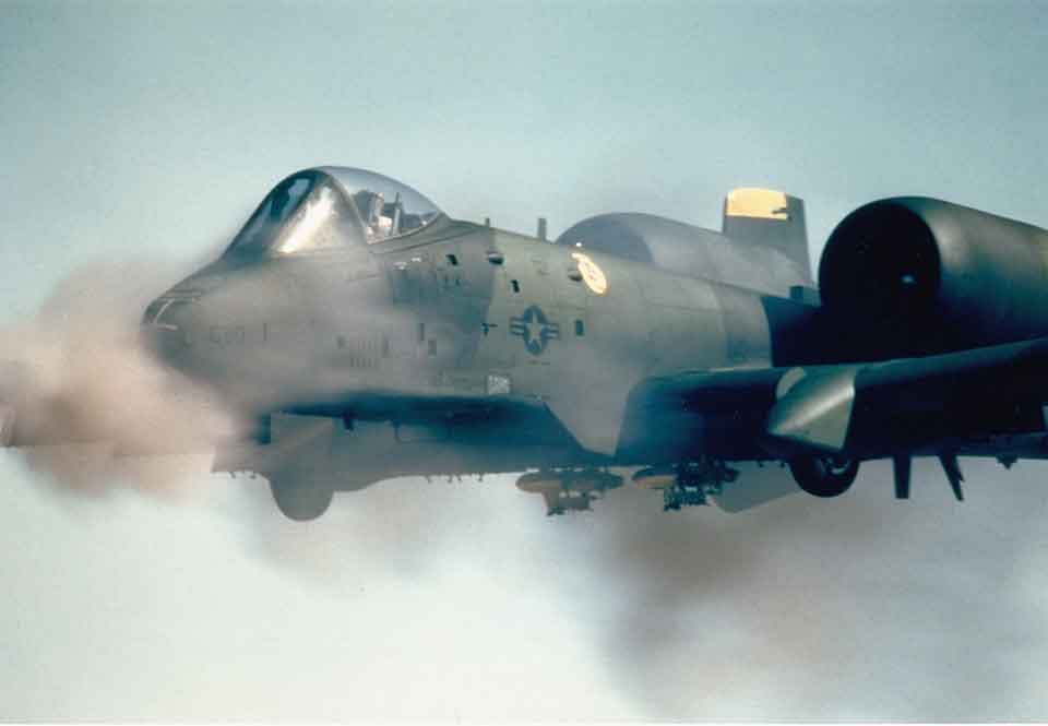A-10 Thunderbolt II i luften