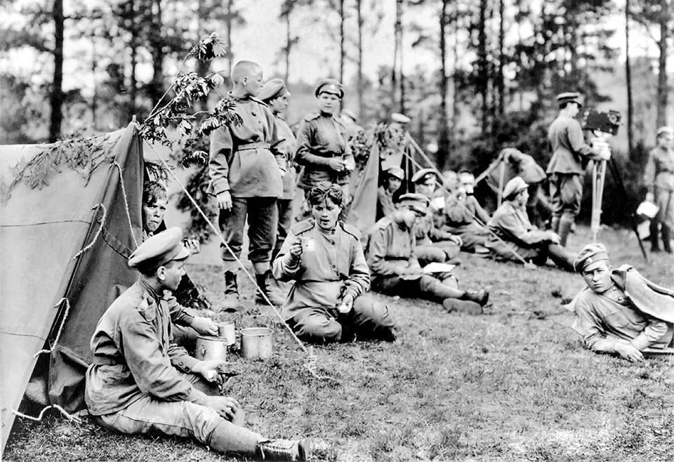 ryska kvinnliga soldater falt petrograd 1917