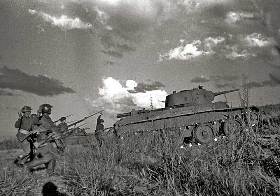 Röda arméstyrkor under Zjukovs befäl Röda arméstyrkor under Zjukovs befäl