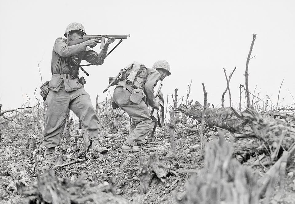 Amerikanska och andra allierade trupper utrustades med Thompson