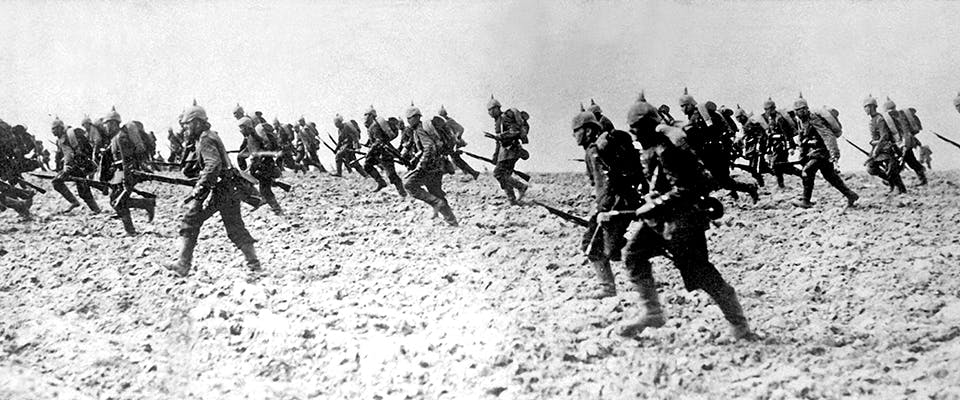 Här avancerar tyskt infanteri i augusti 1914.