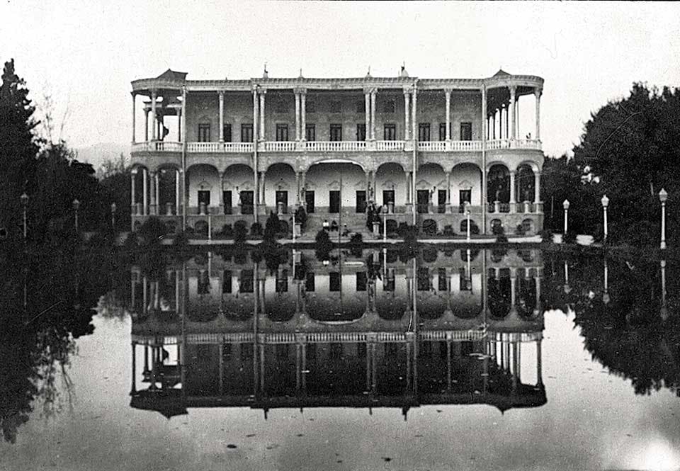 svenska officerarnas byggnad teheran De svenska officerarnas mässbyggnad i Teheran.