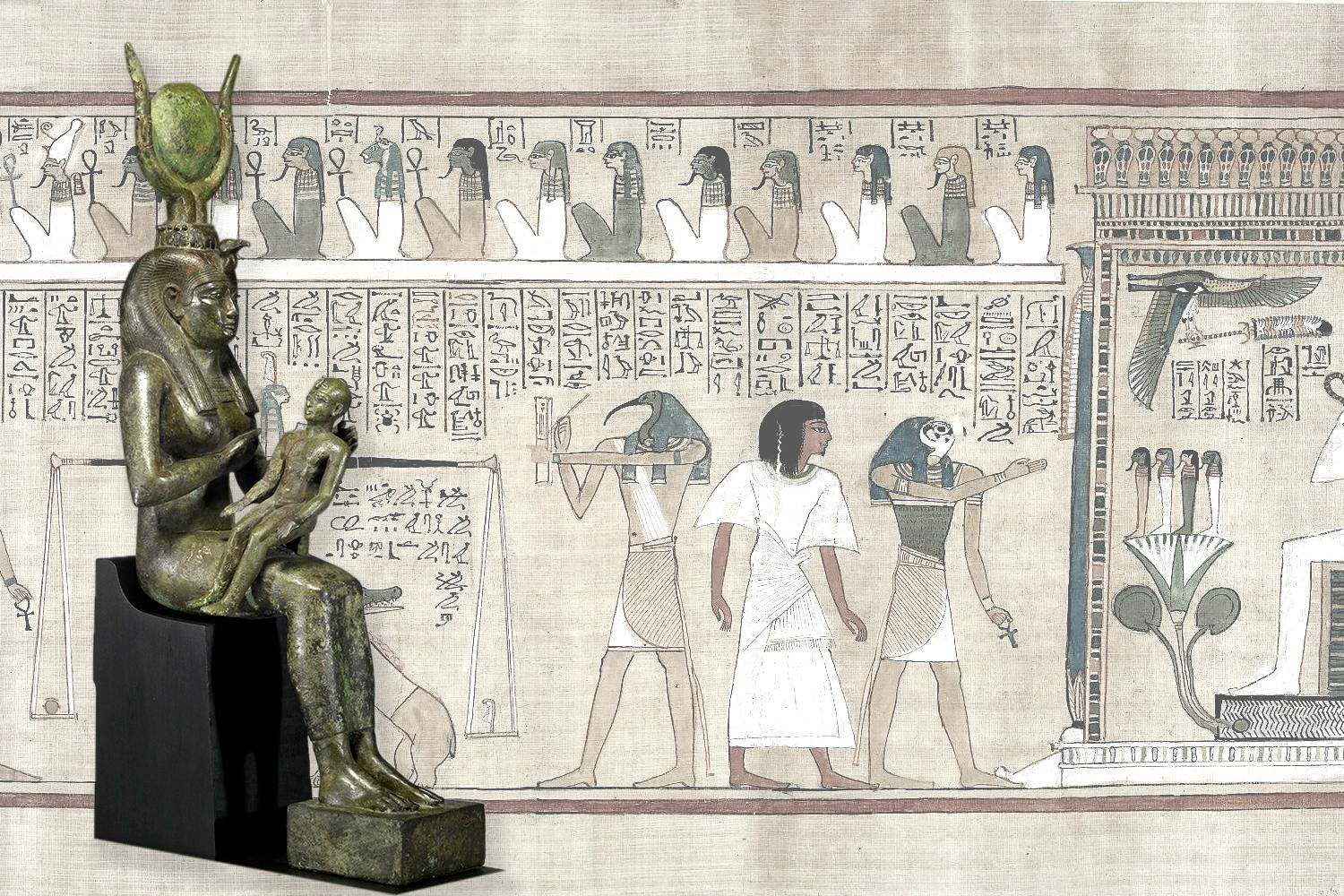 Statyett av den egyptiska guden Isis med sonen Horus i knät. Bakom bild ur De dödas bok med Thot.