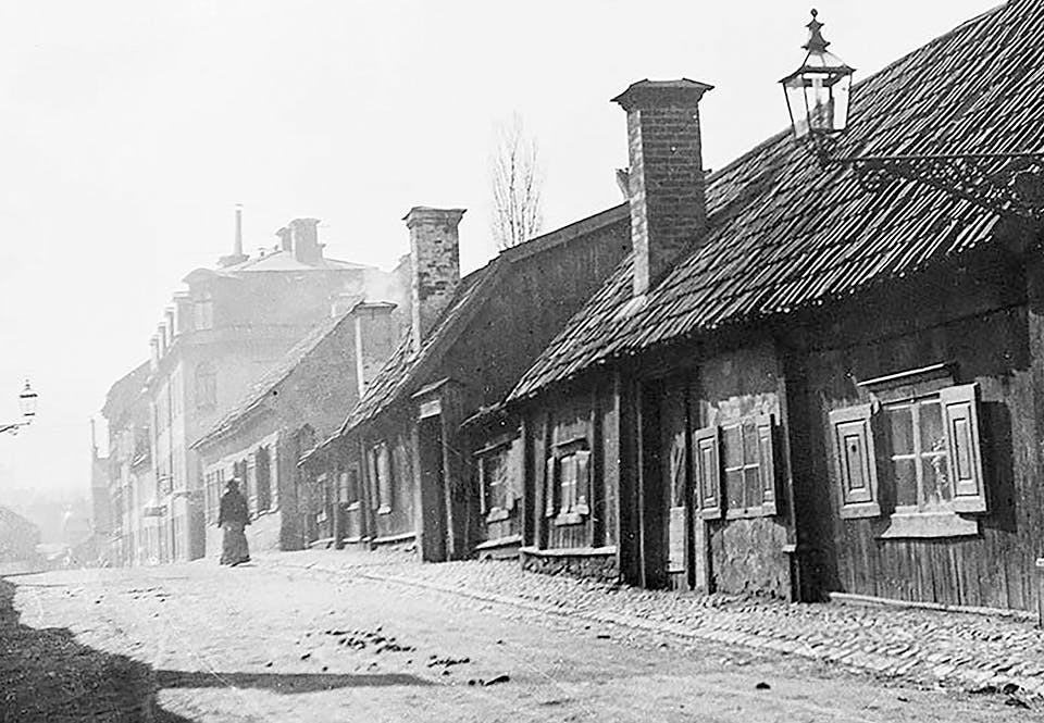 Nedgångna hus längs Lilla Badstugatan Nedgångna hus längs Lilla Badstugatan