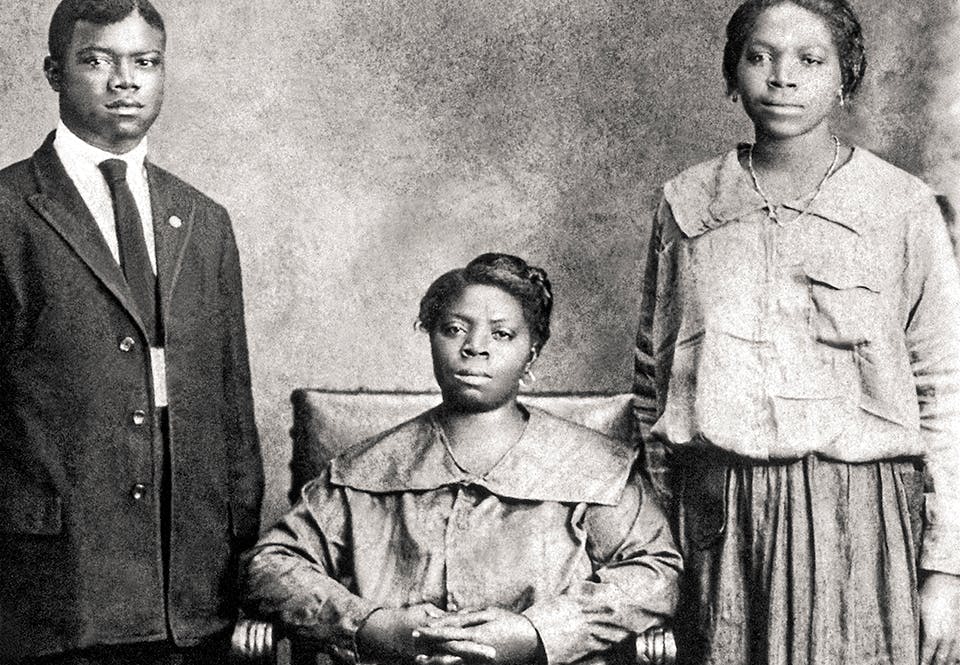 Louis Armstrong med mamma Mary Albert och lillasyster Beatrice