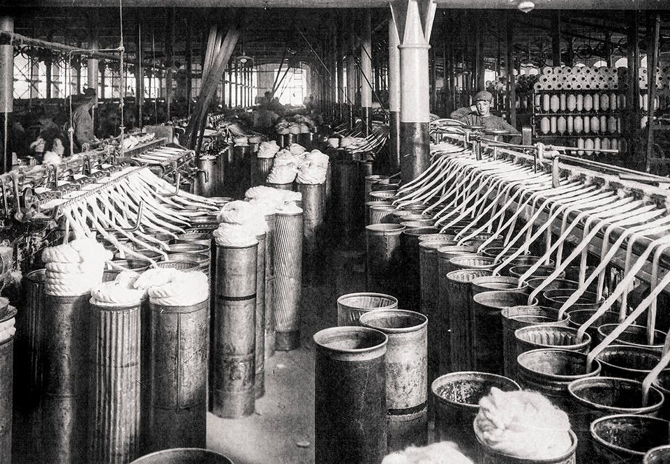 spinneri Arbete pågår i Rydals bomullsspinneri.