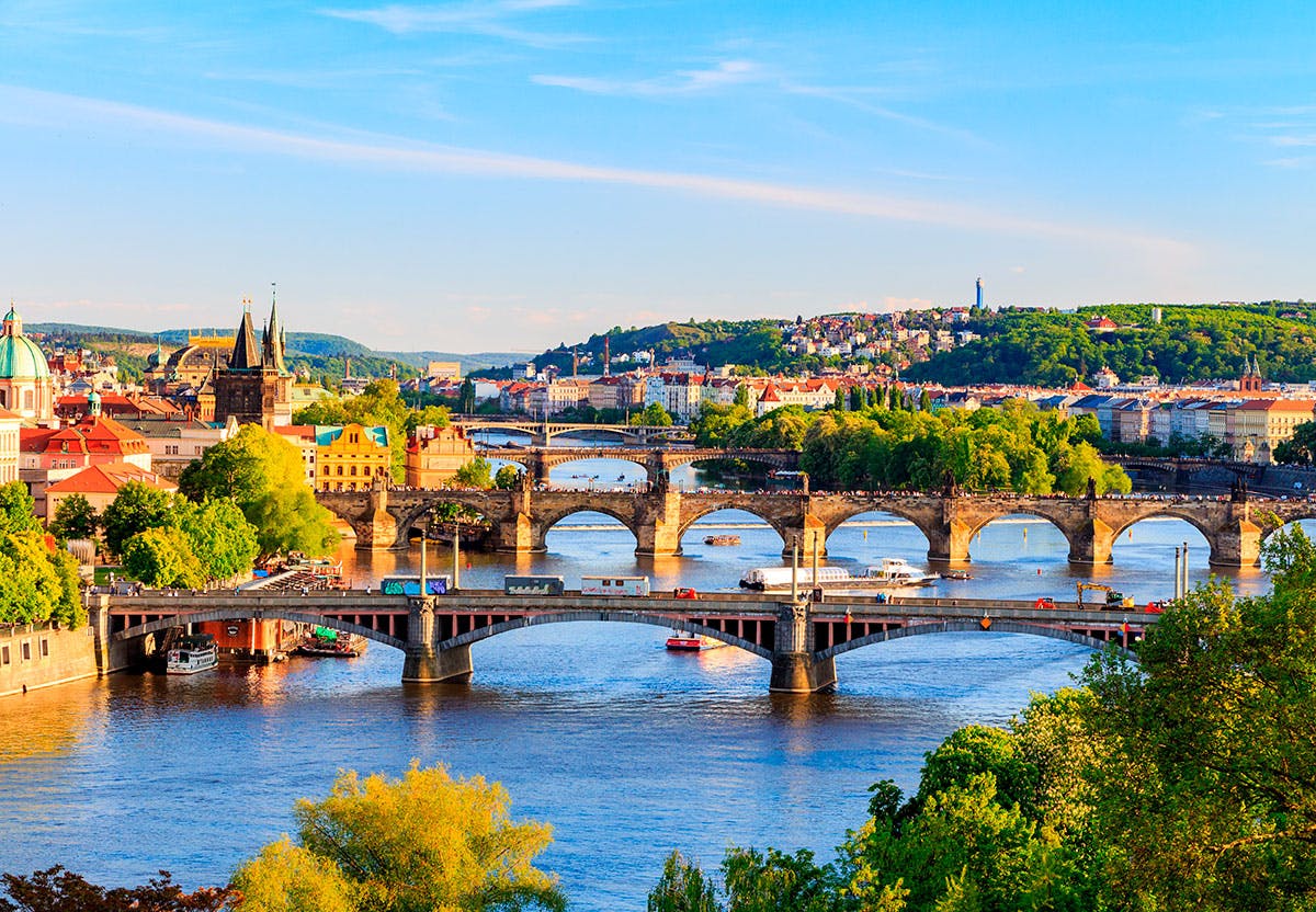 prag-tjeckien-karlsbron
