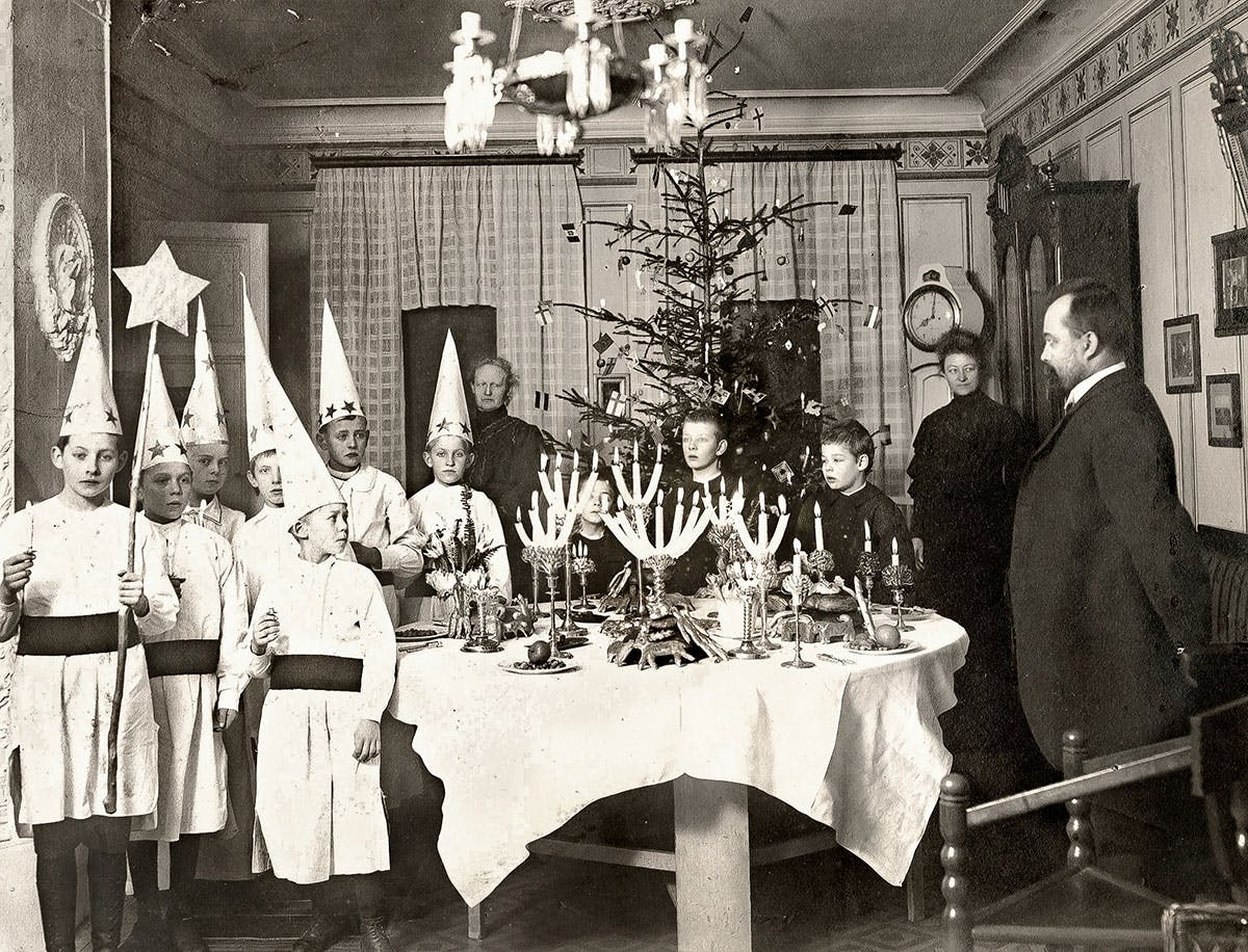 Julfirande traditionella grenljus