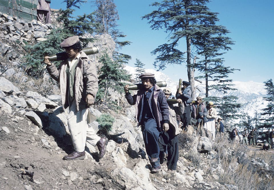 Afghanska gerillasoldater i februari 1988. Afghanska gerillasoldater i februari 1988.