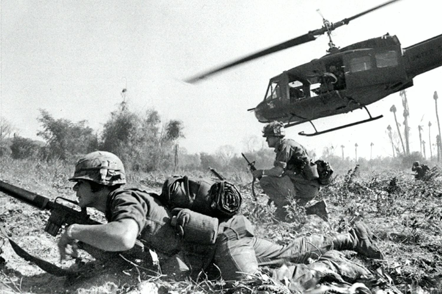 vietnamkriget luftlandsattning helikopter ia drang 1965