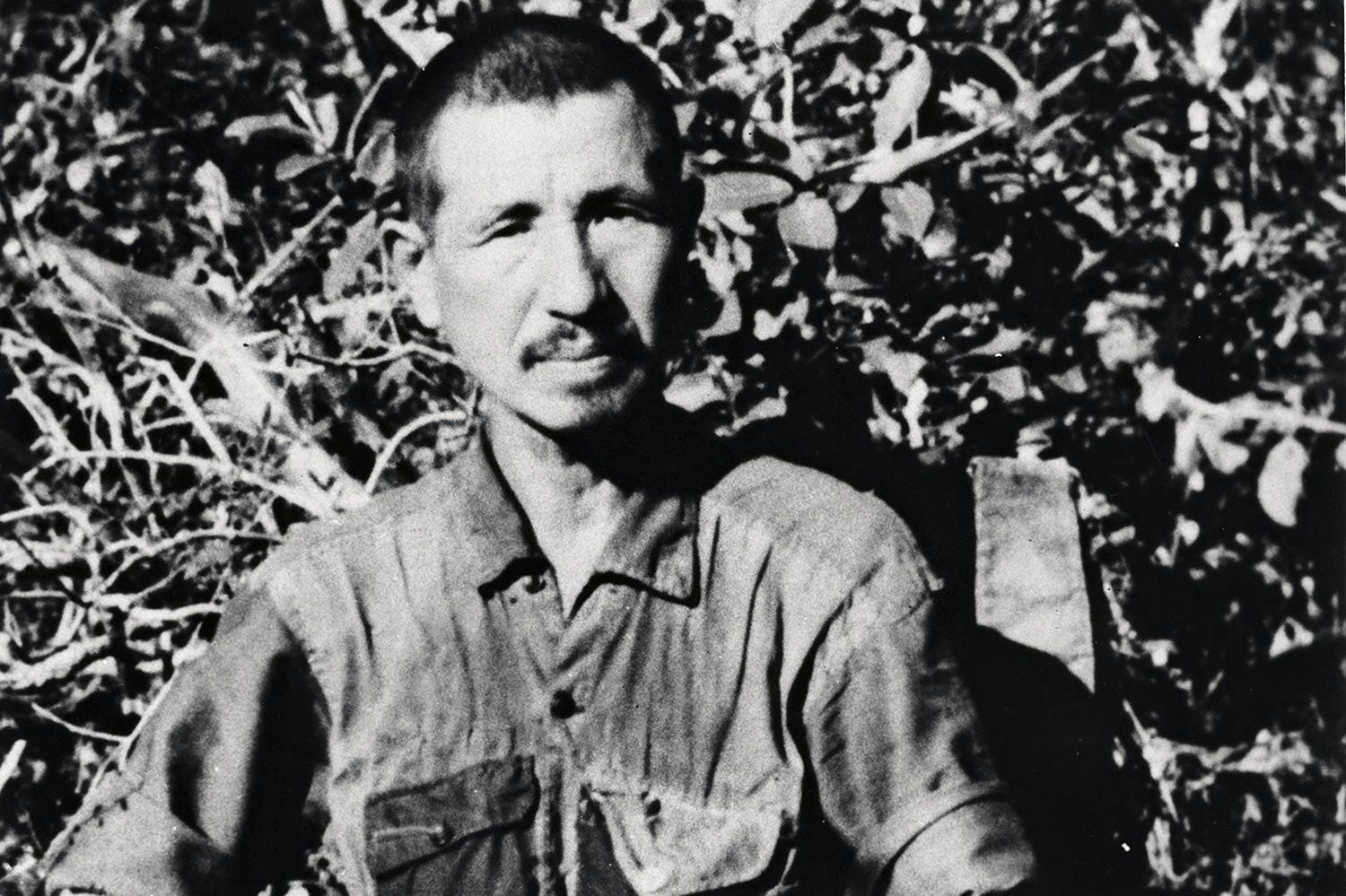 Utomhusporträtt på Hiroo Onoda. 