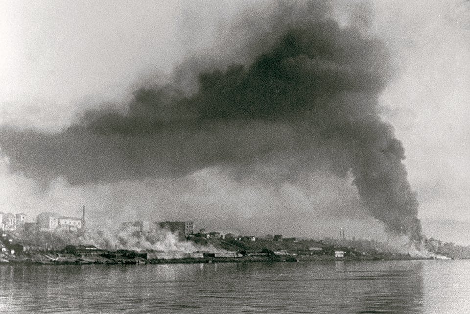 stalingrad brinner ostfronten andra varldskriget