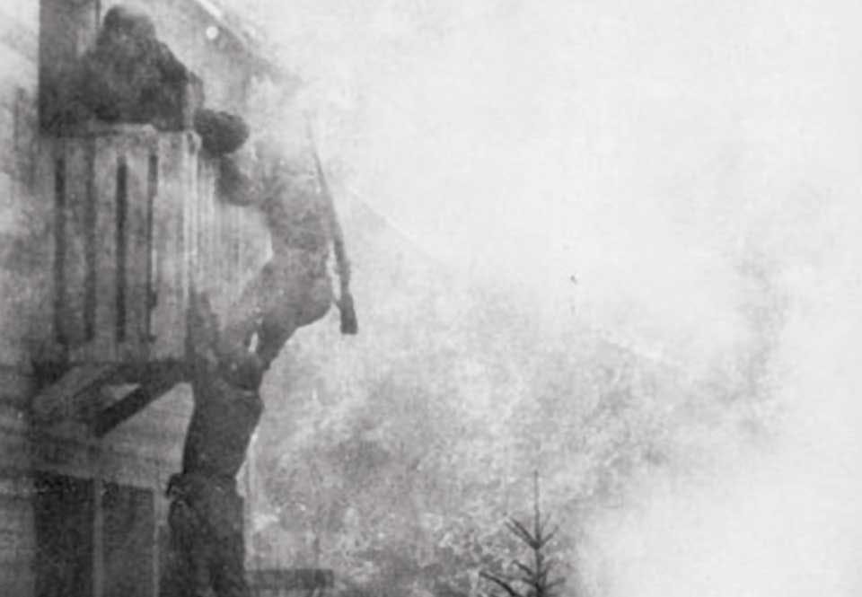 Brigadmedlemmar övar på förläggningen i Håtunaholm Brigadmedlemmar övar på förläggningen i Håtunaholm