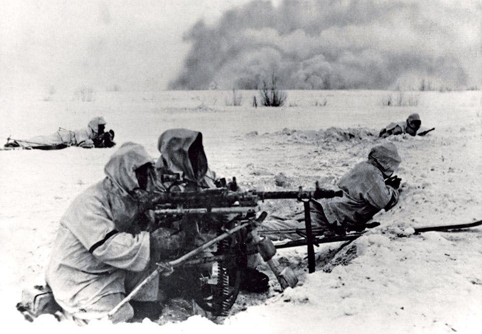 tyska soldater kulspruta mg34 ostfronten andra varldskriget