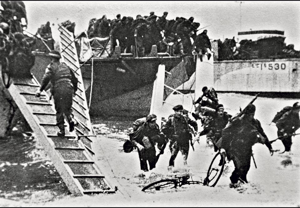franska kommandosoldaterna landar på Sword Beach.