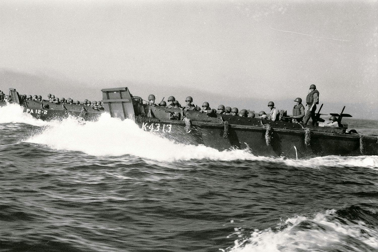 higginsbatar luzon 1945 andra varldskriget D35