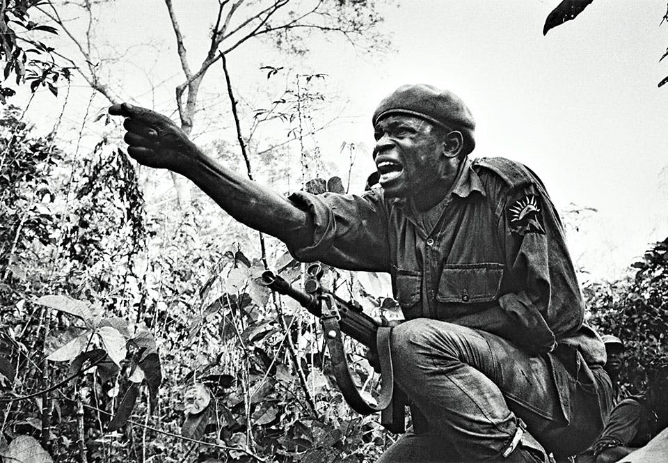 biafrakriget biafransk soldat