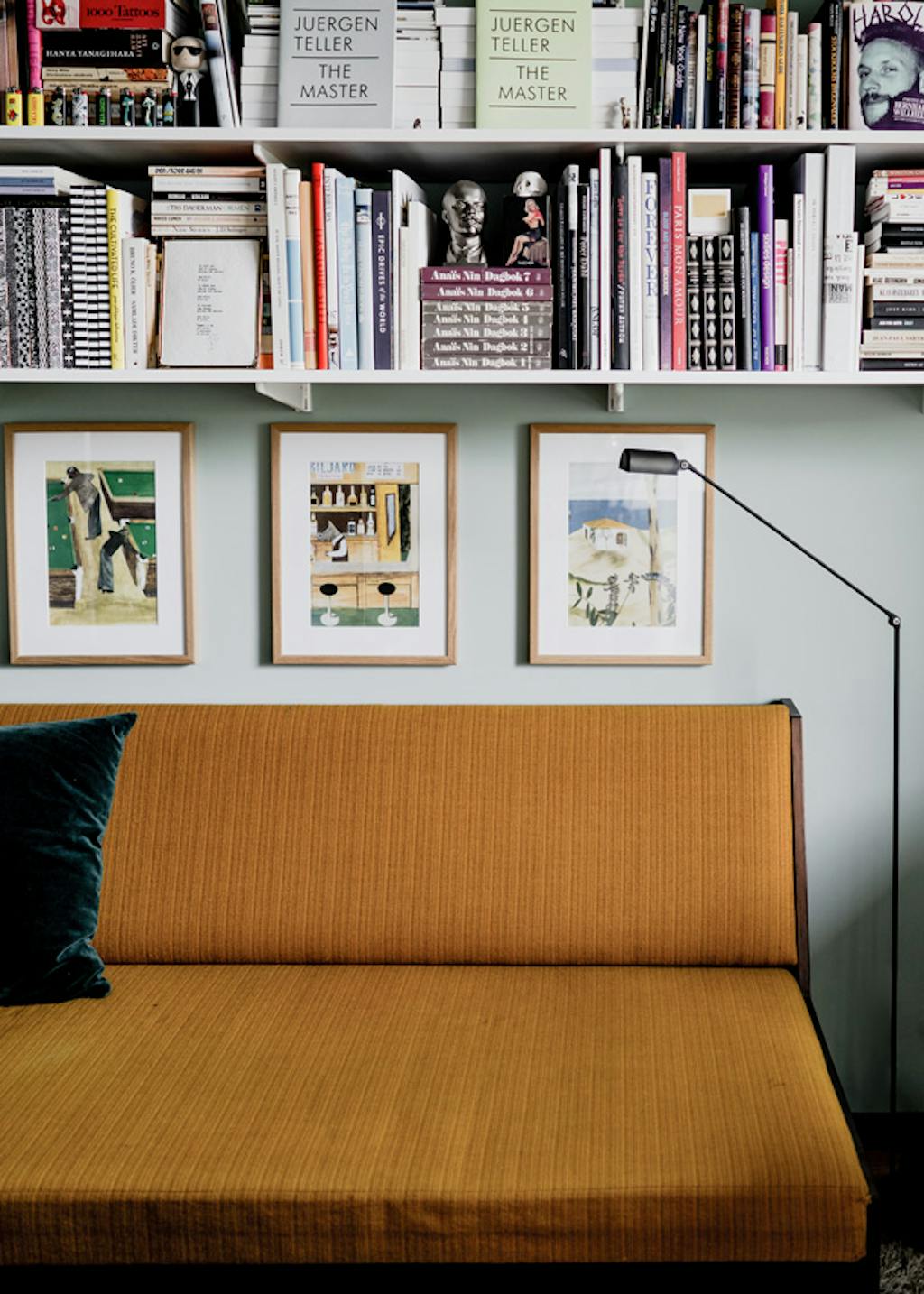 De slaapbank is een design van Hans J. Wegner. scandinavisch thuiskantoor hans j wegner slaapbank