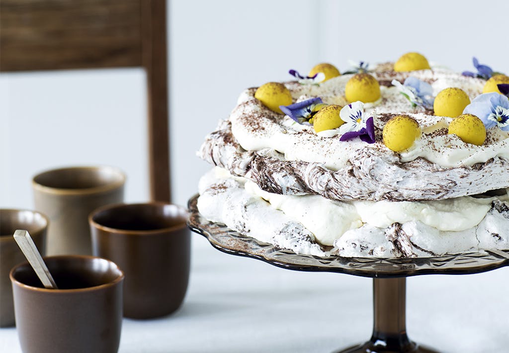 chocoladetaart merenguetaart passievruchten room