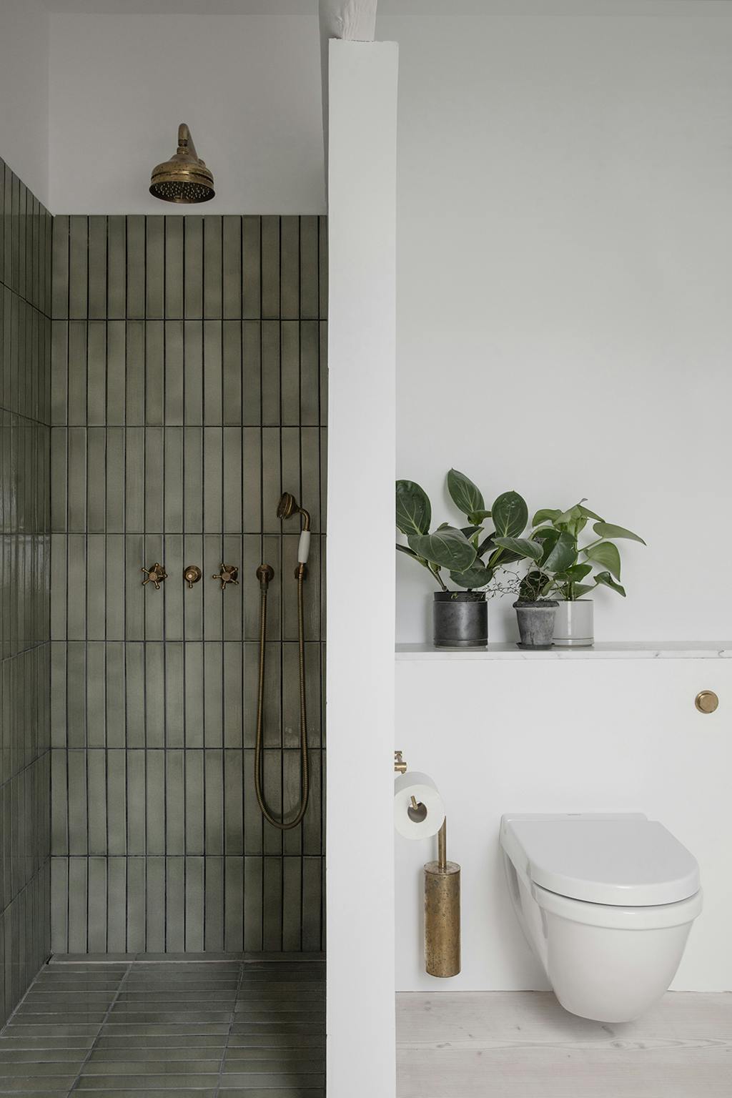 File under pop tegels badkamer toni kranen