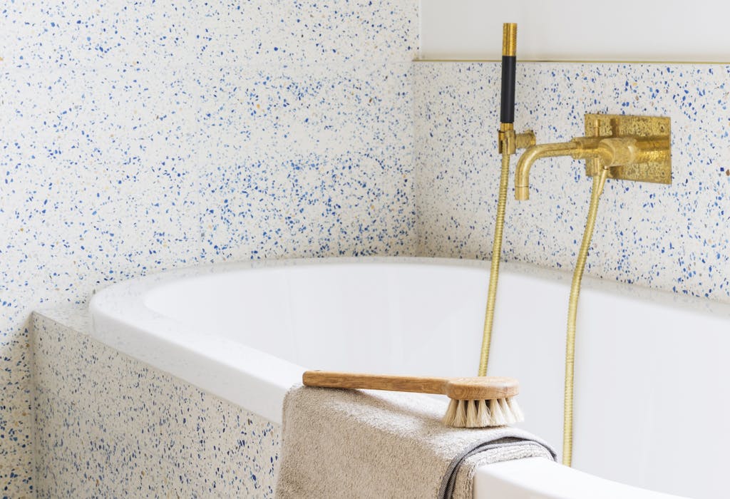 Blauw terrazzo granito badkamer