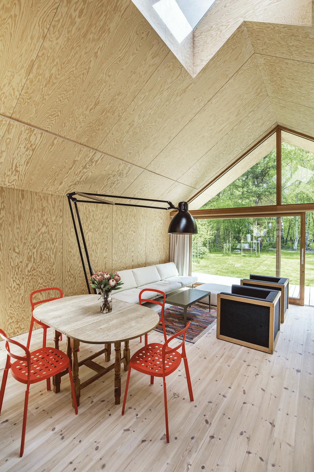 houten ruimte met scandinavisch interieur