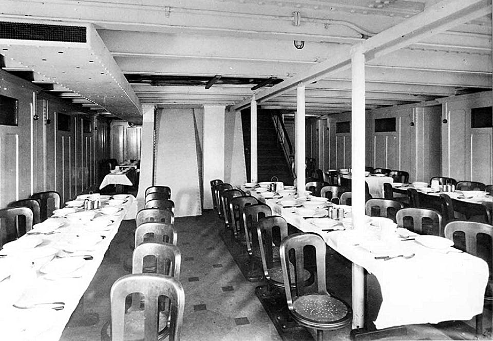 Matsal för tredje klass.