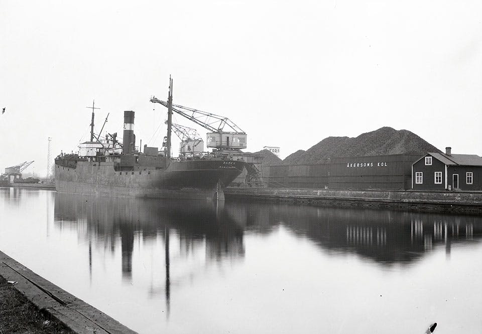 Åkerson & Co ett stort grossist- och rederiföretag i Gävle Åkerson & Co ett stort grossist- och rederiföretag i Gävle