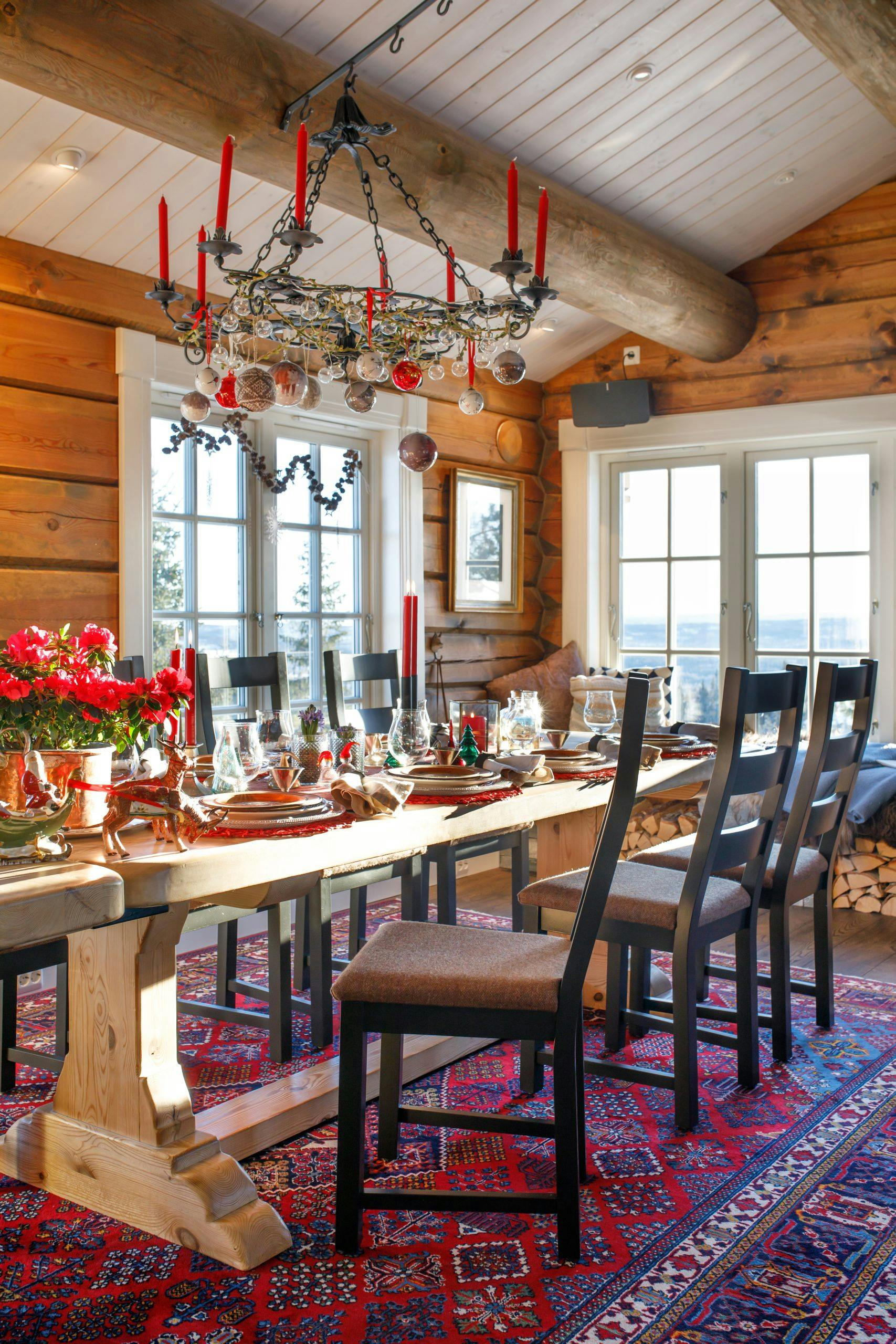 Julepyntet spisestue