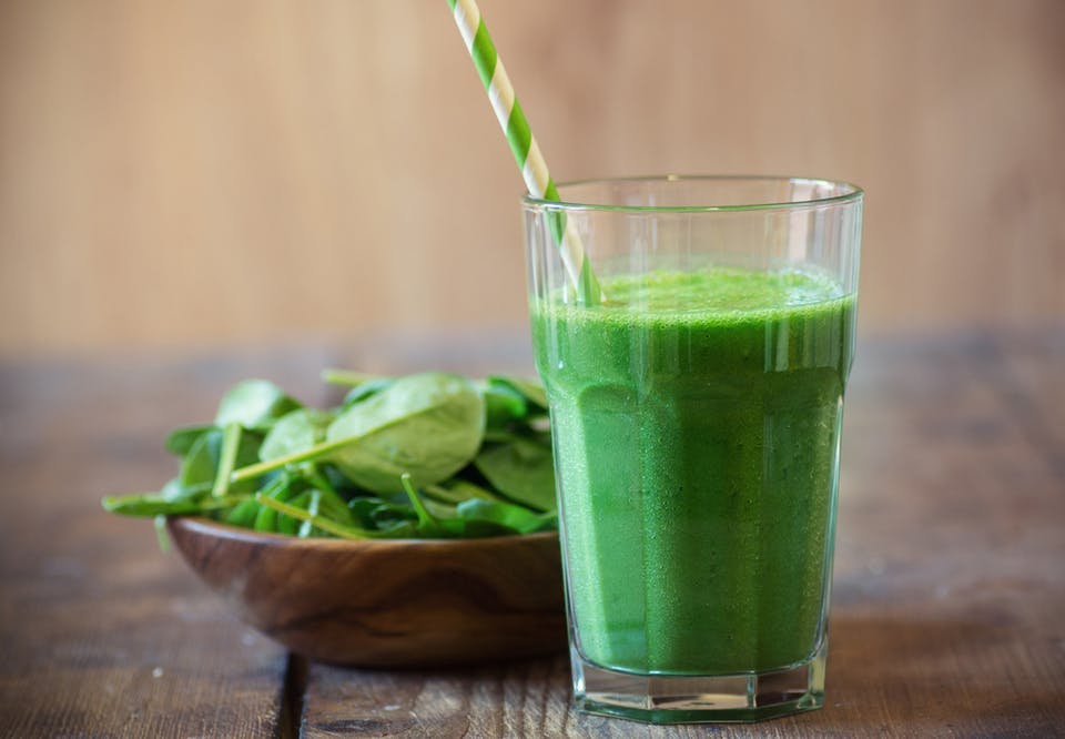 Tropisk, grønn smoothie 