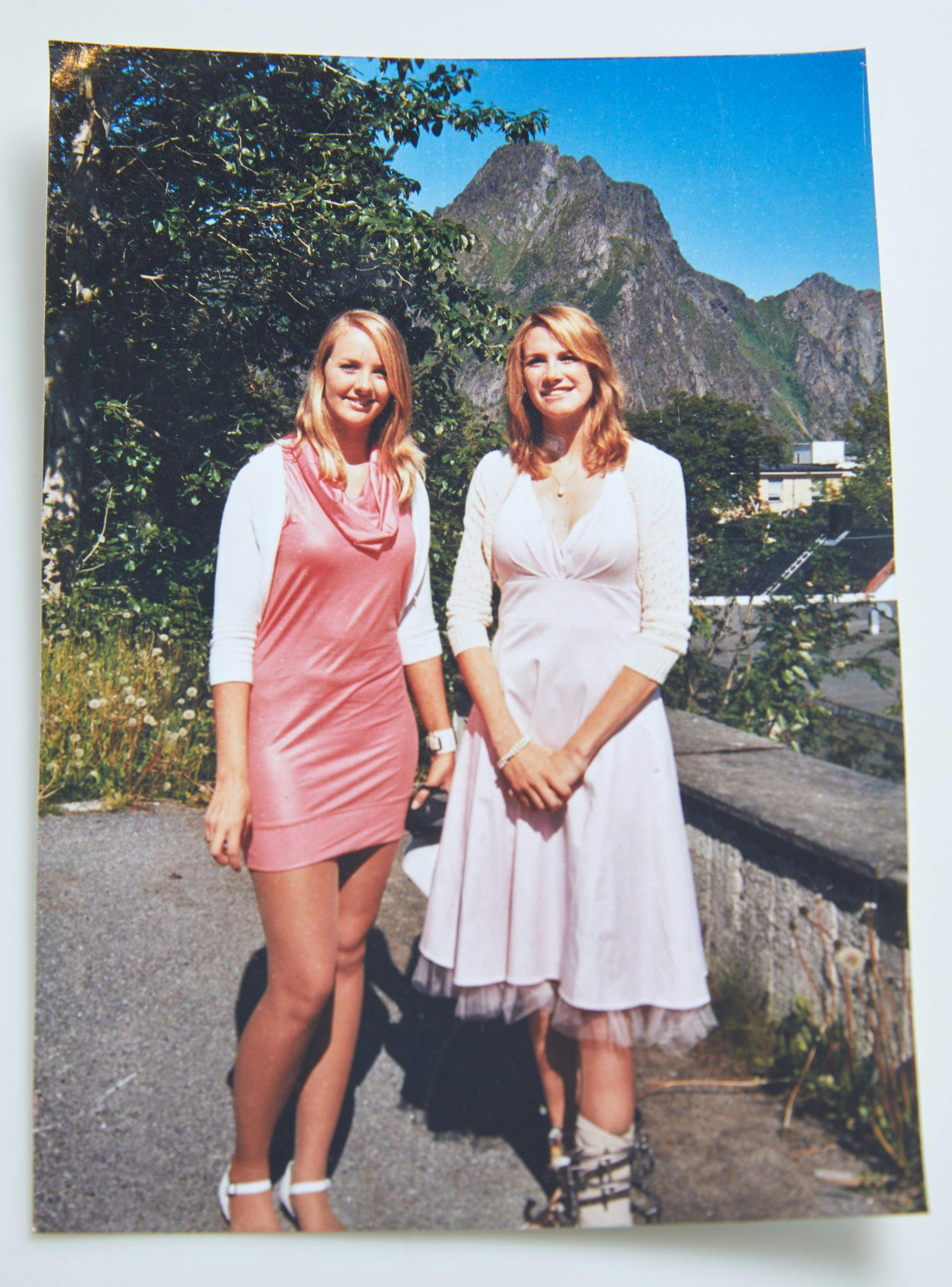 5  vm Birgit Skarstein og søster