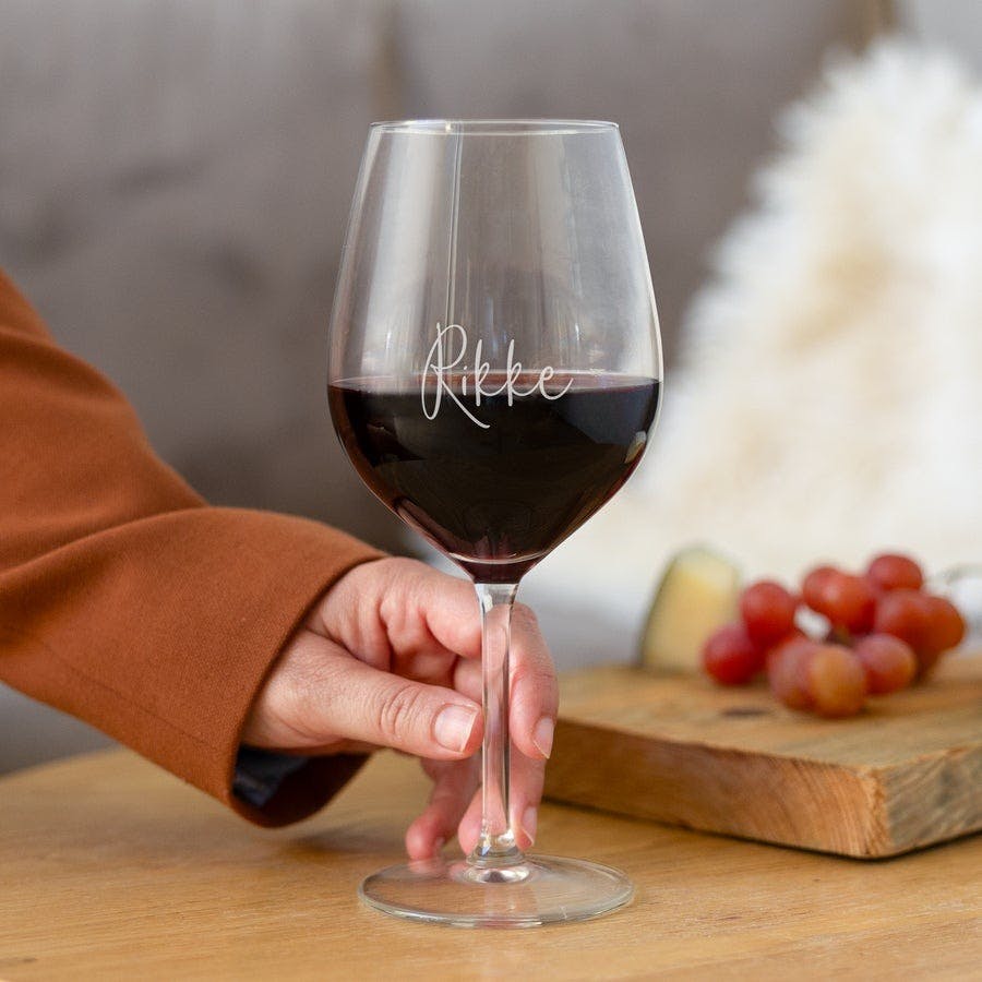Rødvinsglass med gravering Rødvinsglass med gravering