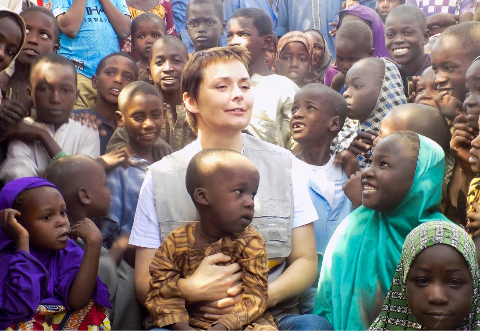 Født på flukt: hjelpearbeid