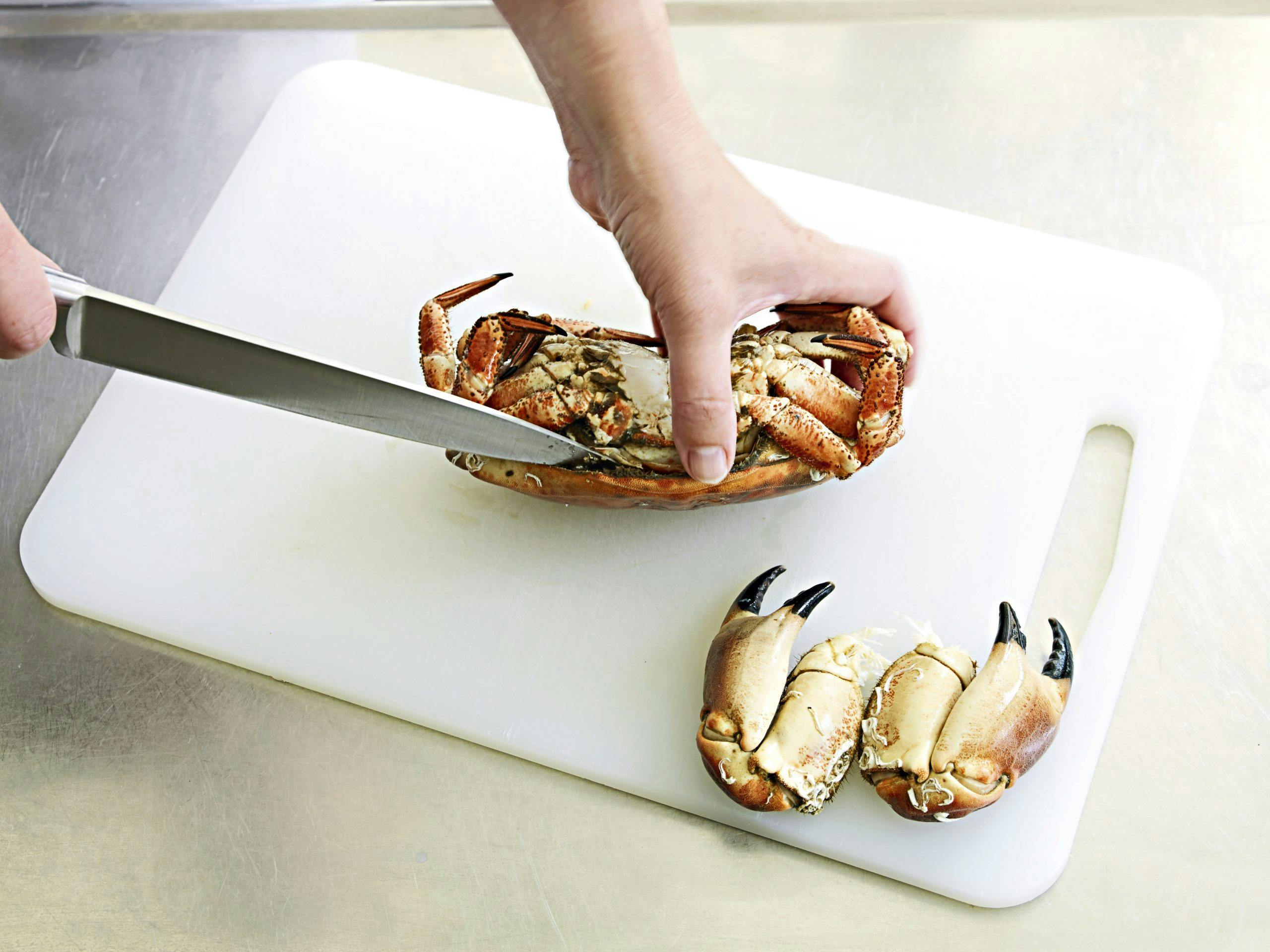 aom 20juli11 0023 Begynn med å fjerne klørne når du renser krabbe