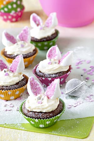 Hjemmelaget påskegodt oppskrift kaninmuffins gulrotmuffins