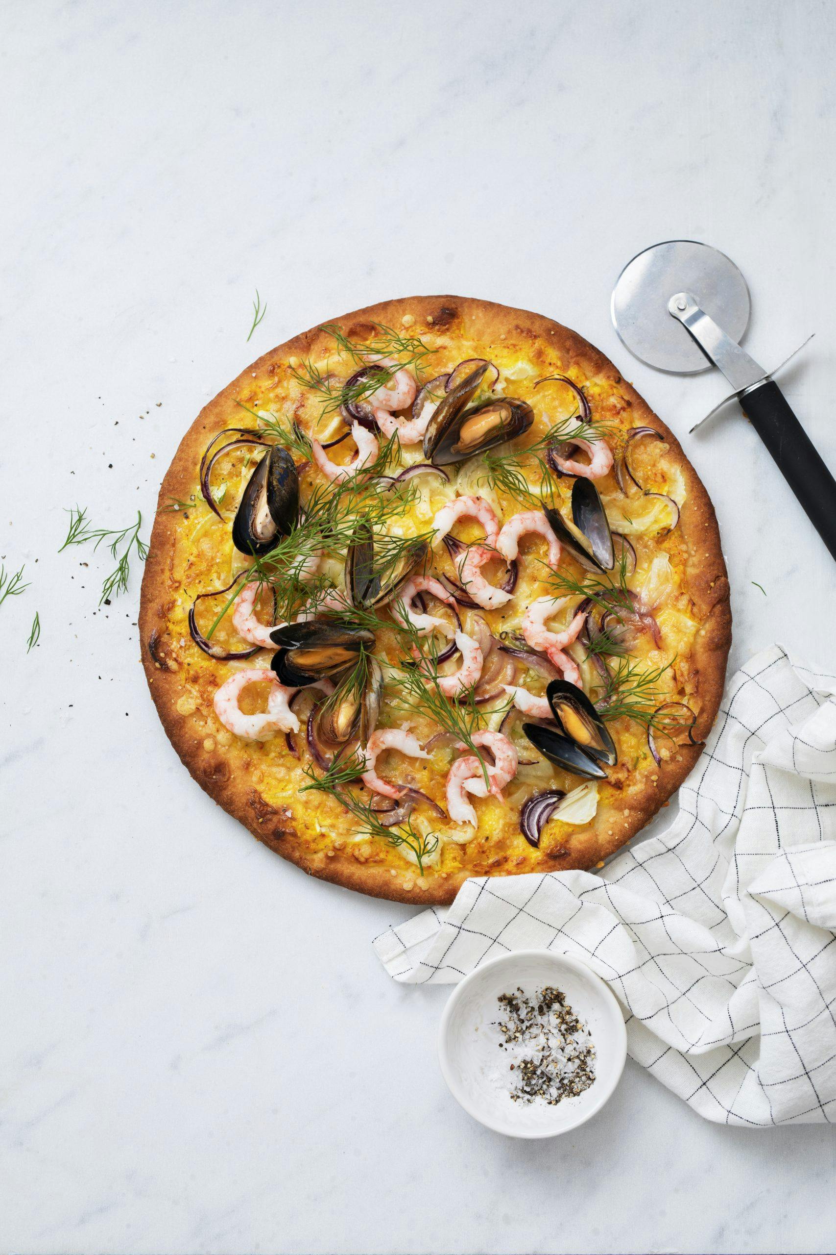 enkel pizza oppskrifter