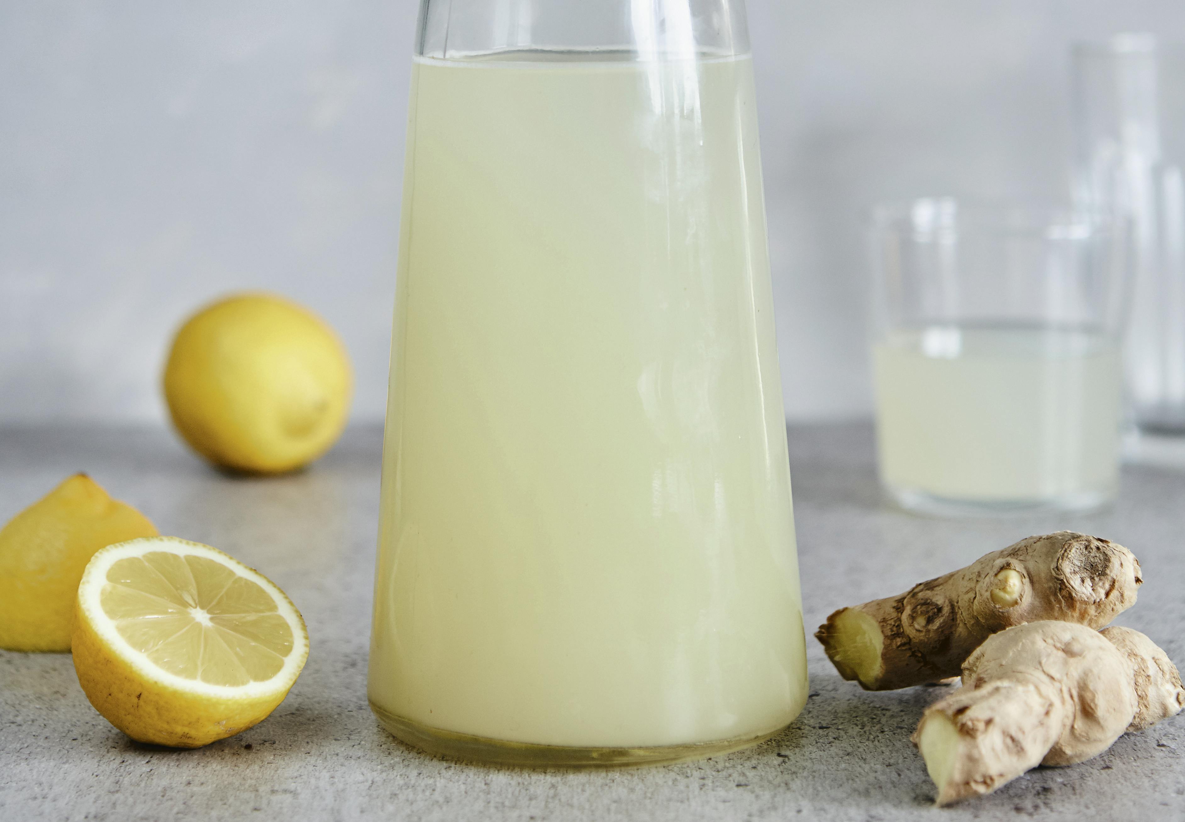 Keto-dietten, sitron og ingefær juice