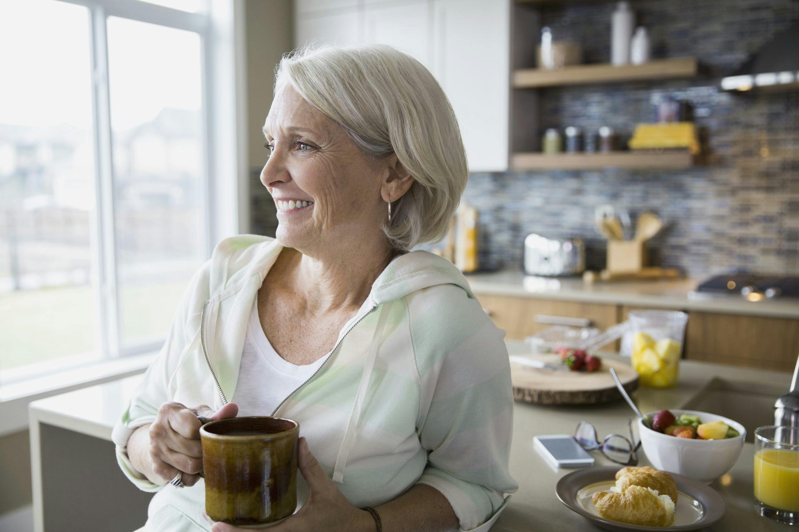 Unngå å slite på emaljen: hvitere tenner
