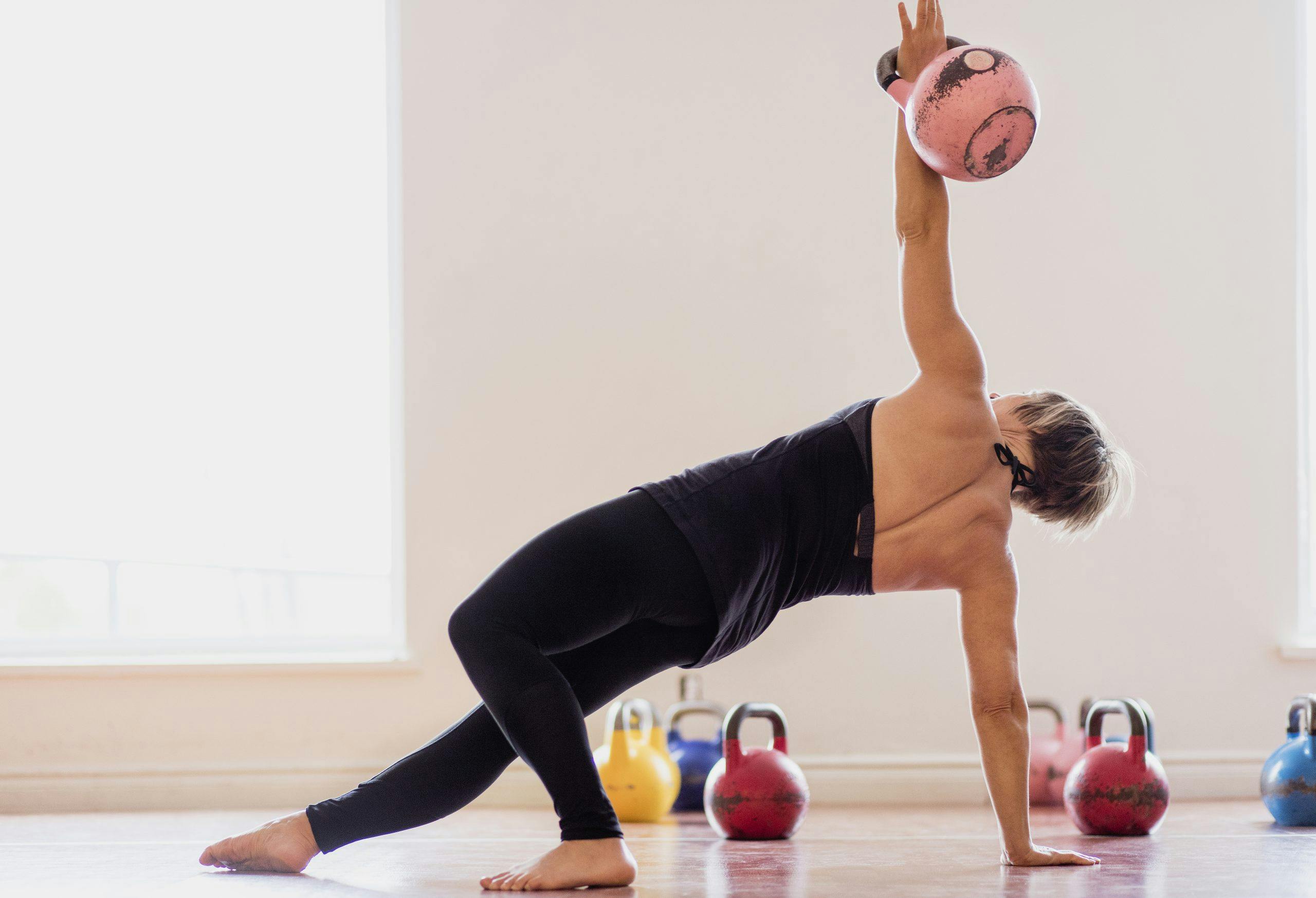 Turkish get up: turkish get up kettlebells