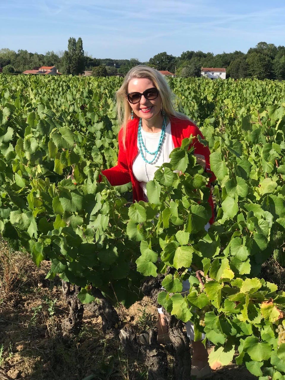 gunnhild med melon de bourgogne druer i loire Gunnhild Bjørnsti Tara vinspaltist i drueåker