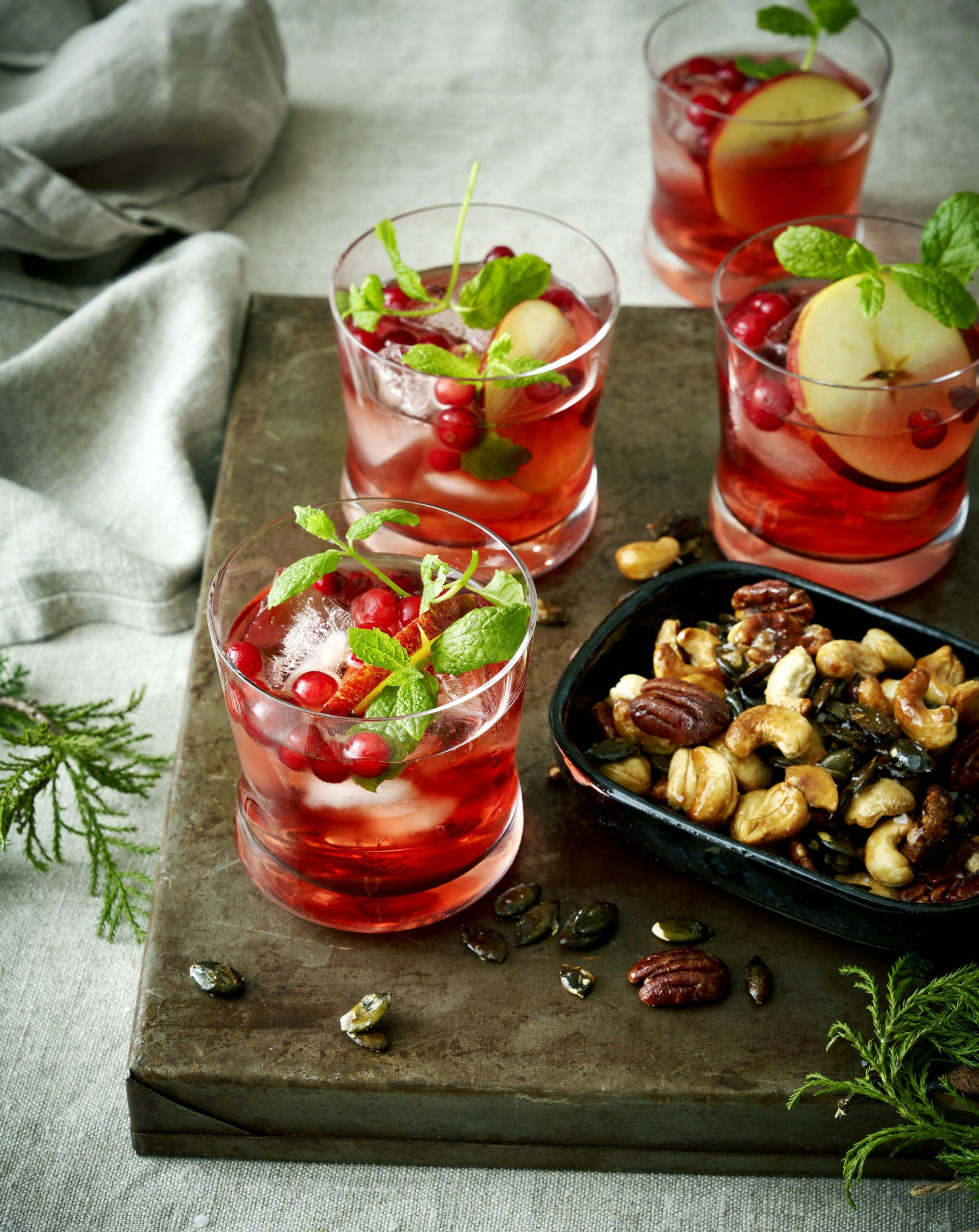 Juledrink med tranebær og eple