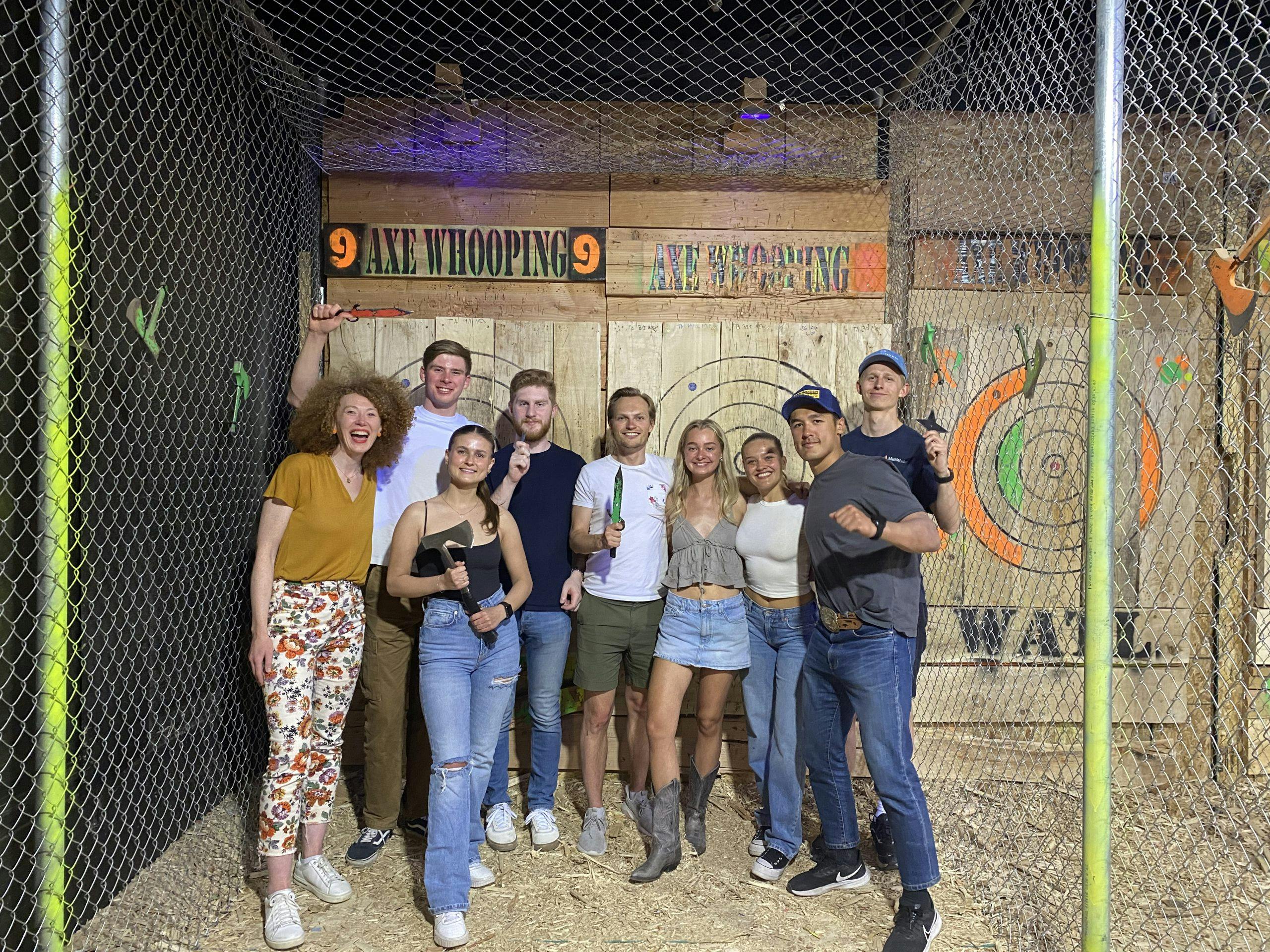 img 8123 Jofrid sammen med studenter