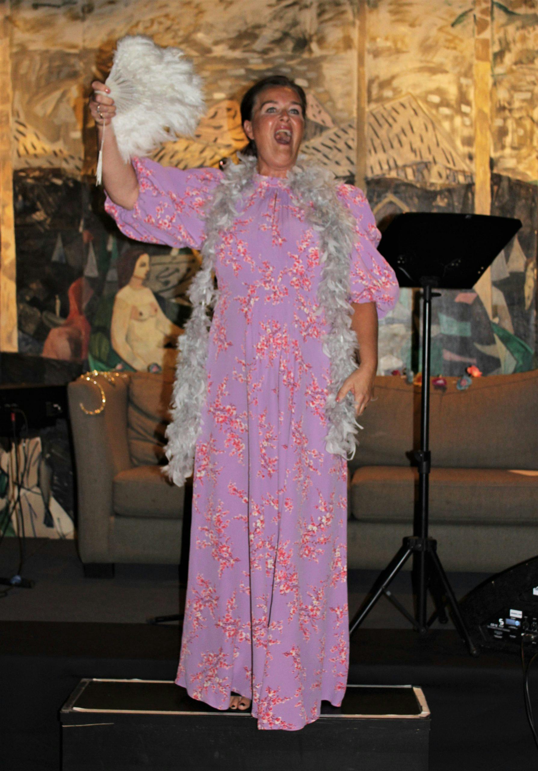 TARAS EGEN OPERAQUEEN: