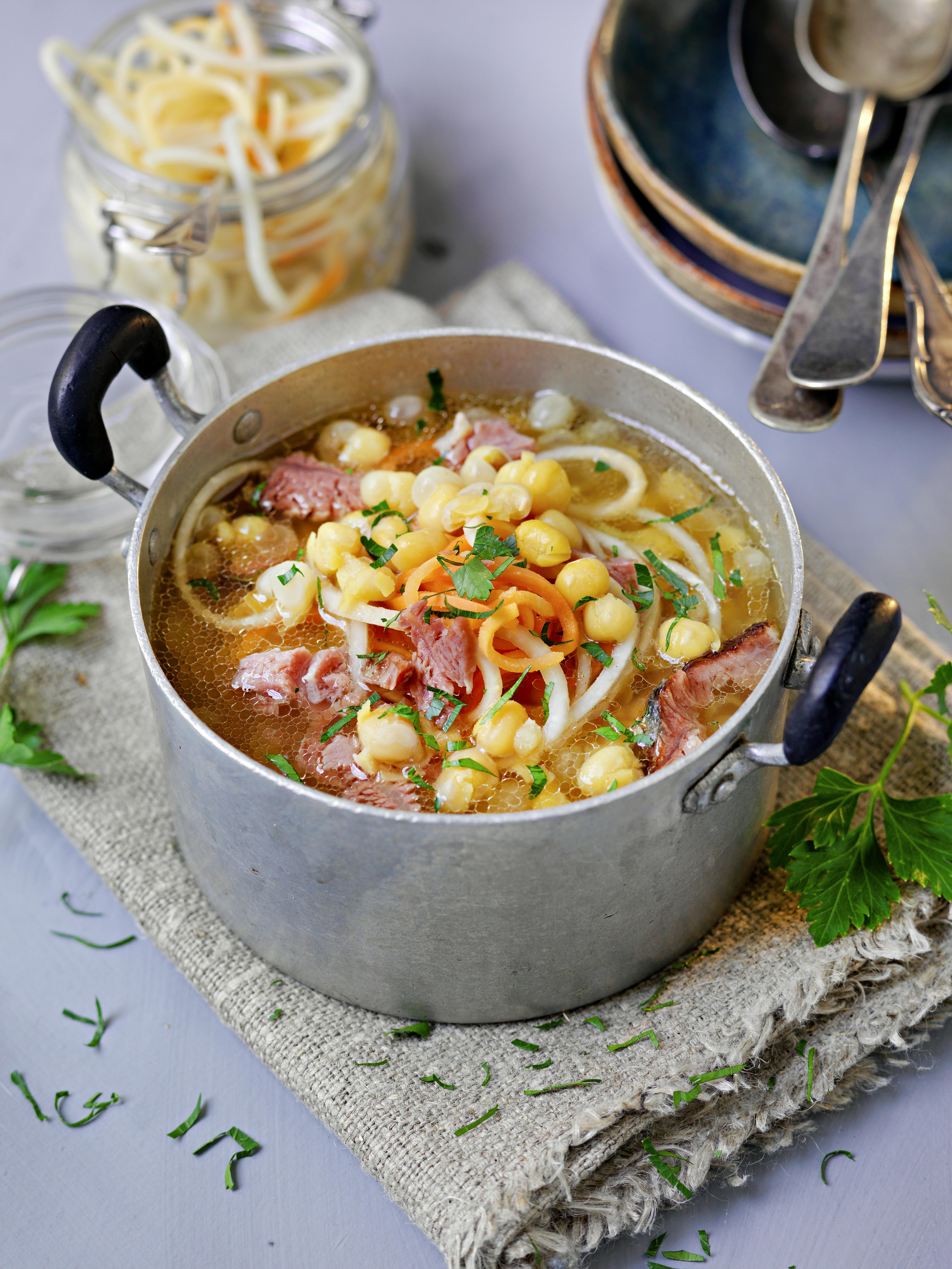 Gul ertesuppe Berit Nordstrand