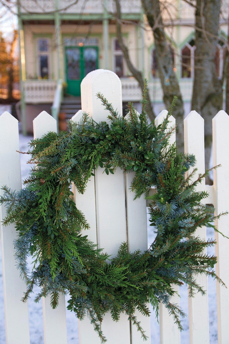 Julekrans til inngangsdøren