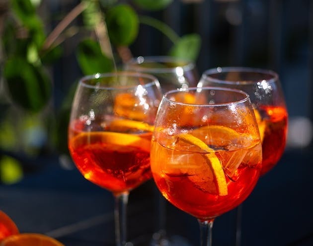 Aperol spritz oppskrift italiensk drink