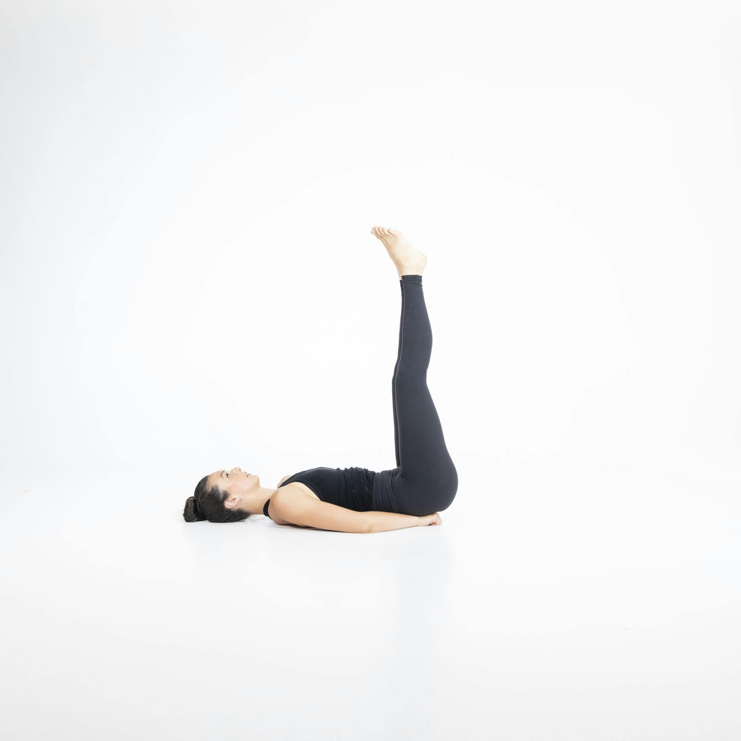 enkle yogaøvelser hjemme