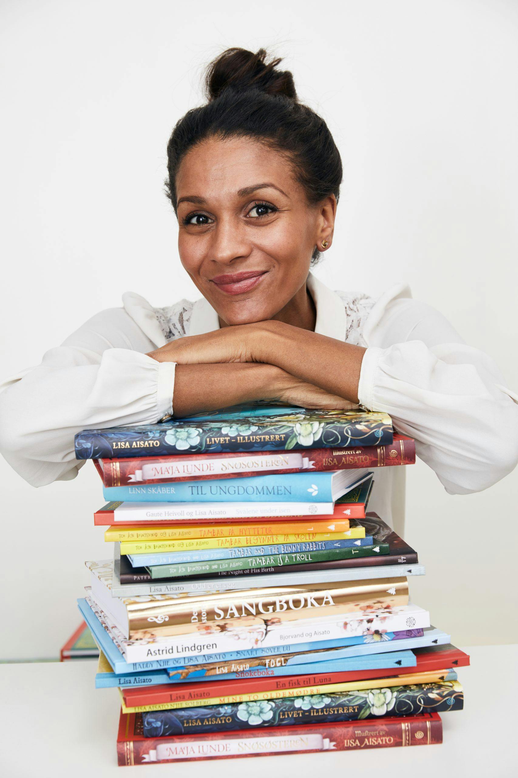 lisa aisato 9906 hhv Lisa Asiato