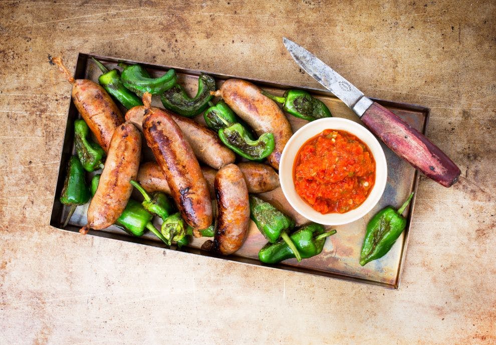 Chilli pølser med stekte padrones